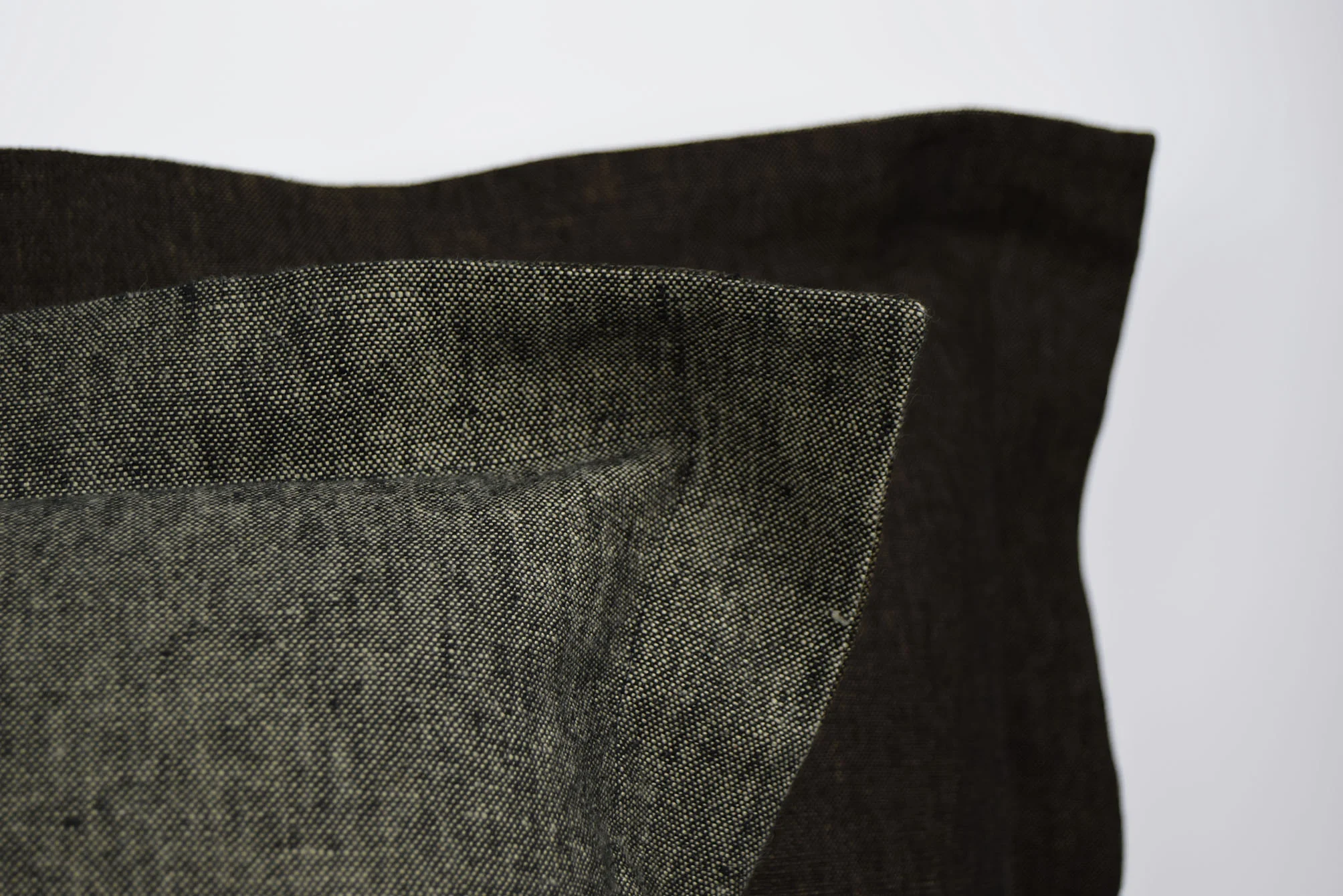 Reflection-Charcoal cushion detail