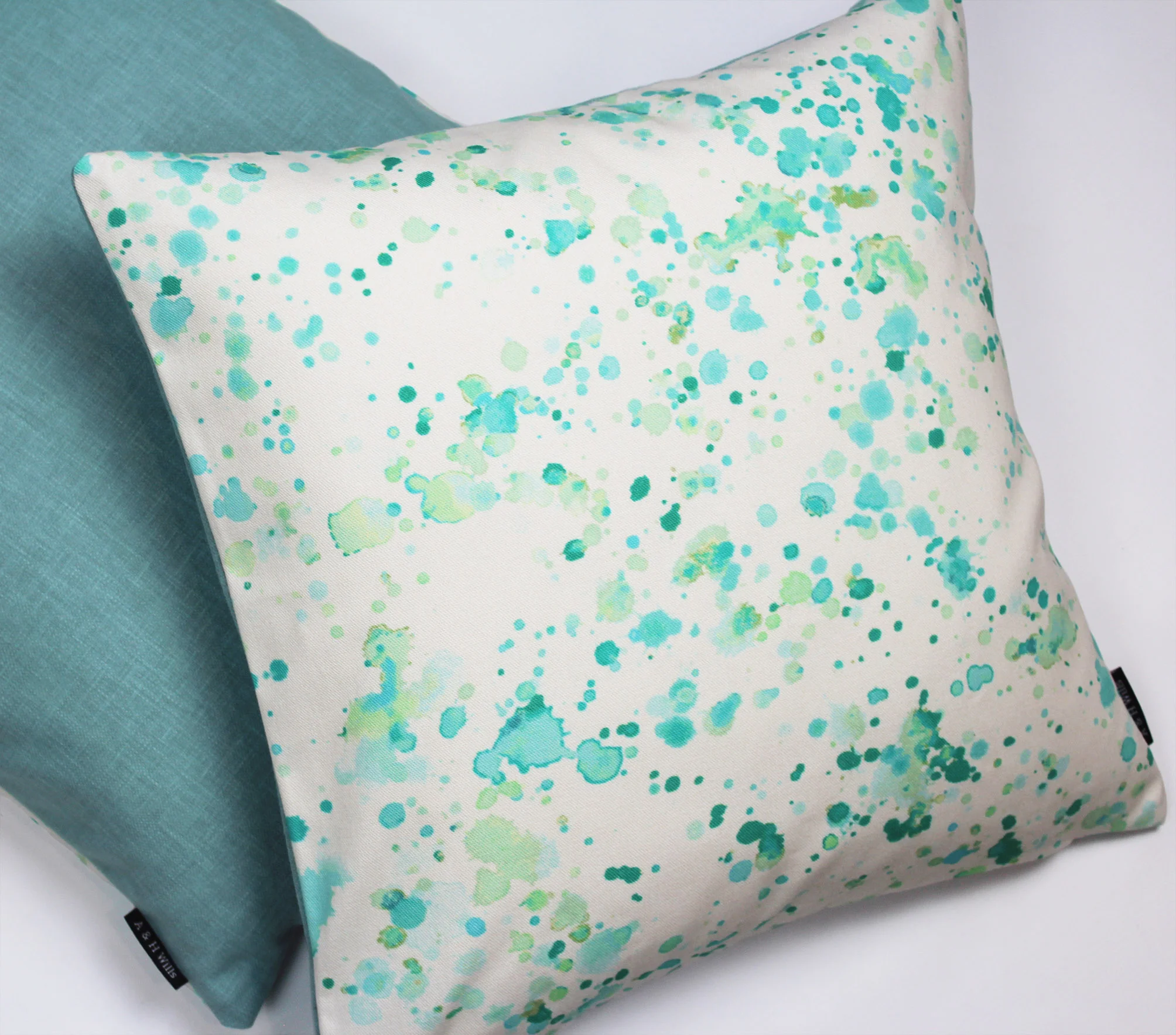 splash pacific cushion cameo