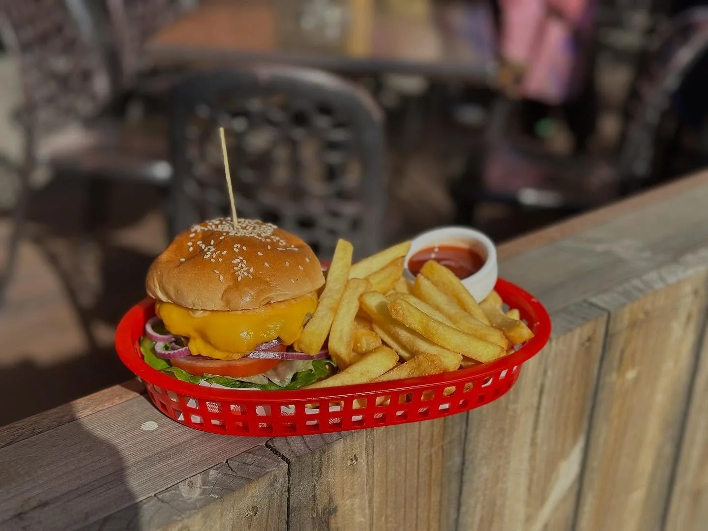 sunshine, good booze and cheap burgers. Iykyk