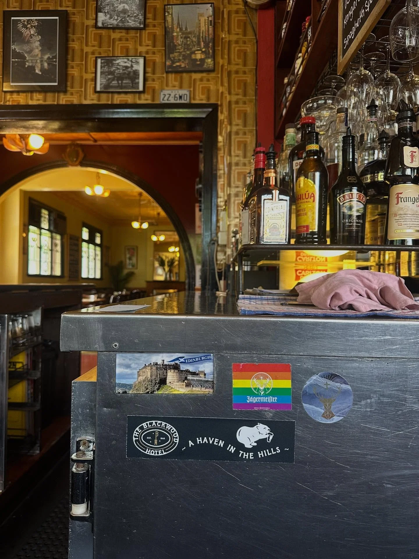 Hi 👋 @the_blackwood_hotel ❤️ thanks for yesterday! Cheers from our city shack to your bush pub🍻