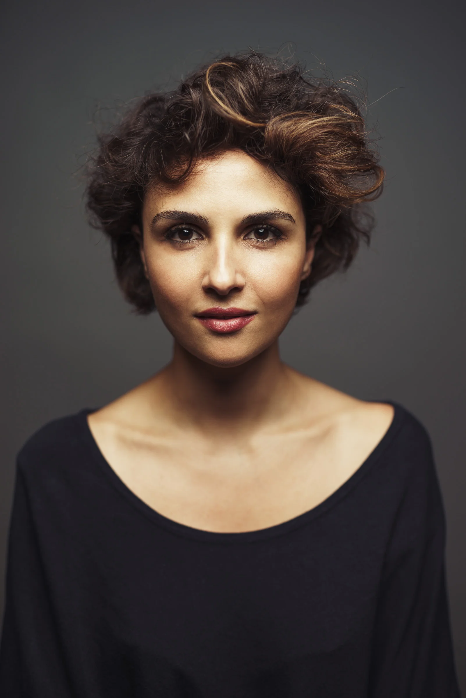 actress Maryam Hassouni (Dunya & Desie, Offers)
