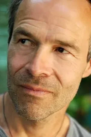 🎬 Special Guest: Joram Lürsen – April 14