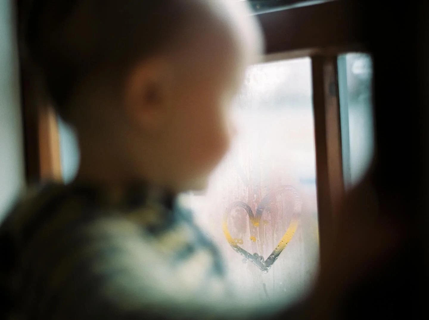 Happy Valentine&rsquo;s Day! 💘🌹 when the kids were little we all used to make cards for each other and have pancakes for breakfast with strawberries. Cute times 🥰