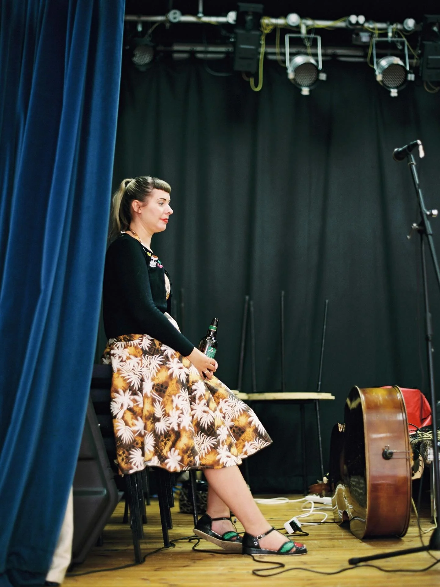 Backstage at a wedding. Great style 🧡💚 #film