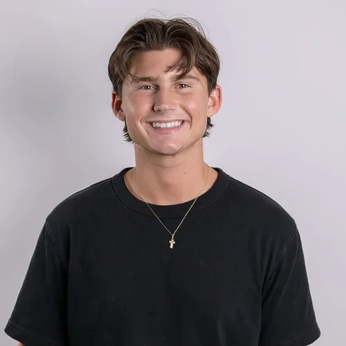   TRENT LEE  Video and Photo Creative Specialist 