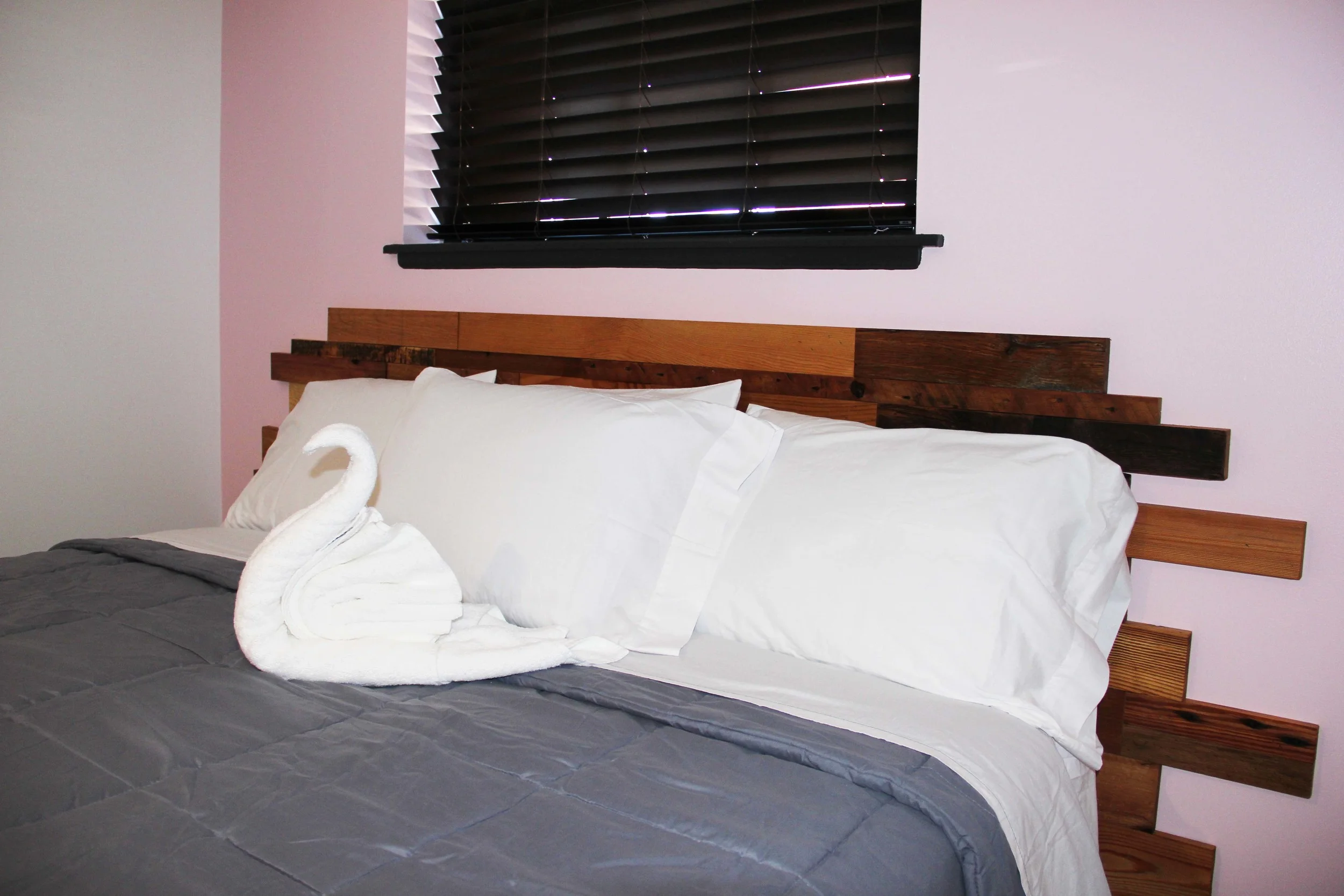 Room102_2371.jpg