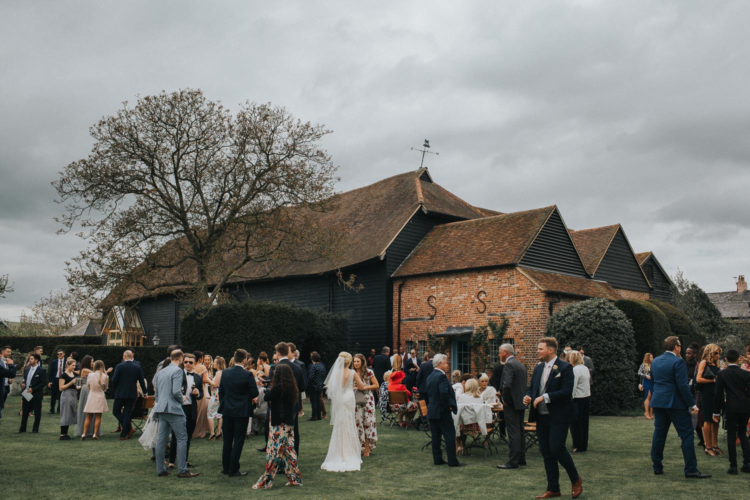 Surrey Wedding Photographer018.jpg