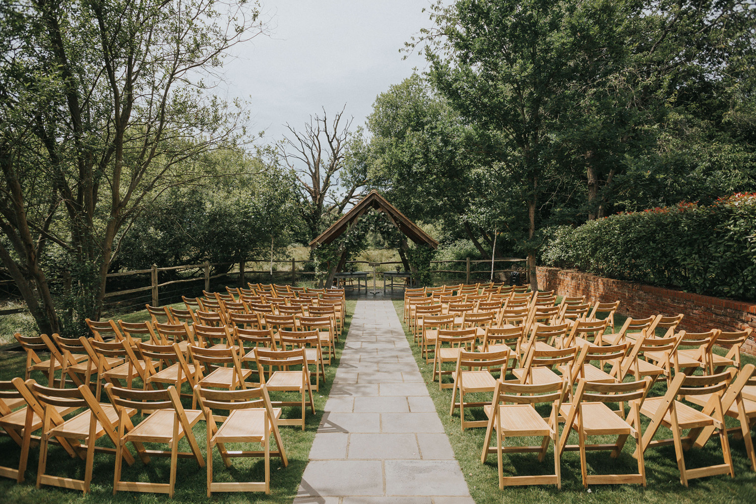 Surrey Wedding Photographer017.jpg