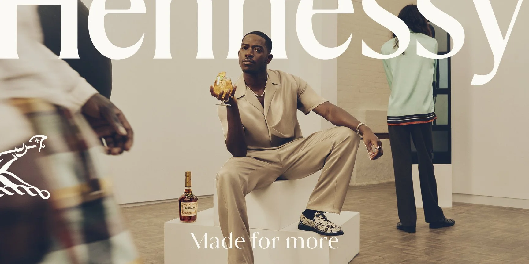 2024_02_16-HennessyVS-MadeForMore-KV-OOH-48Sht-610x305mm.jpg