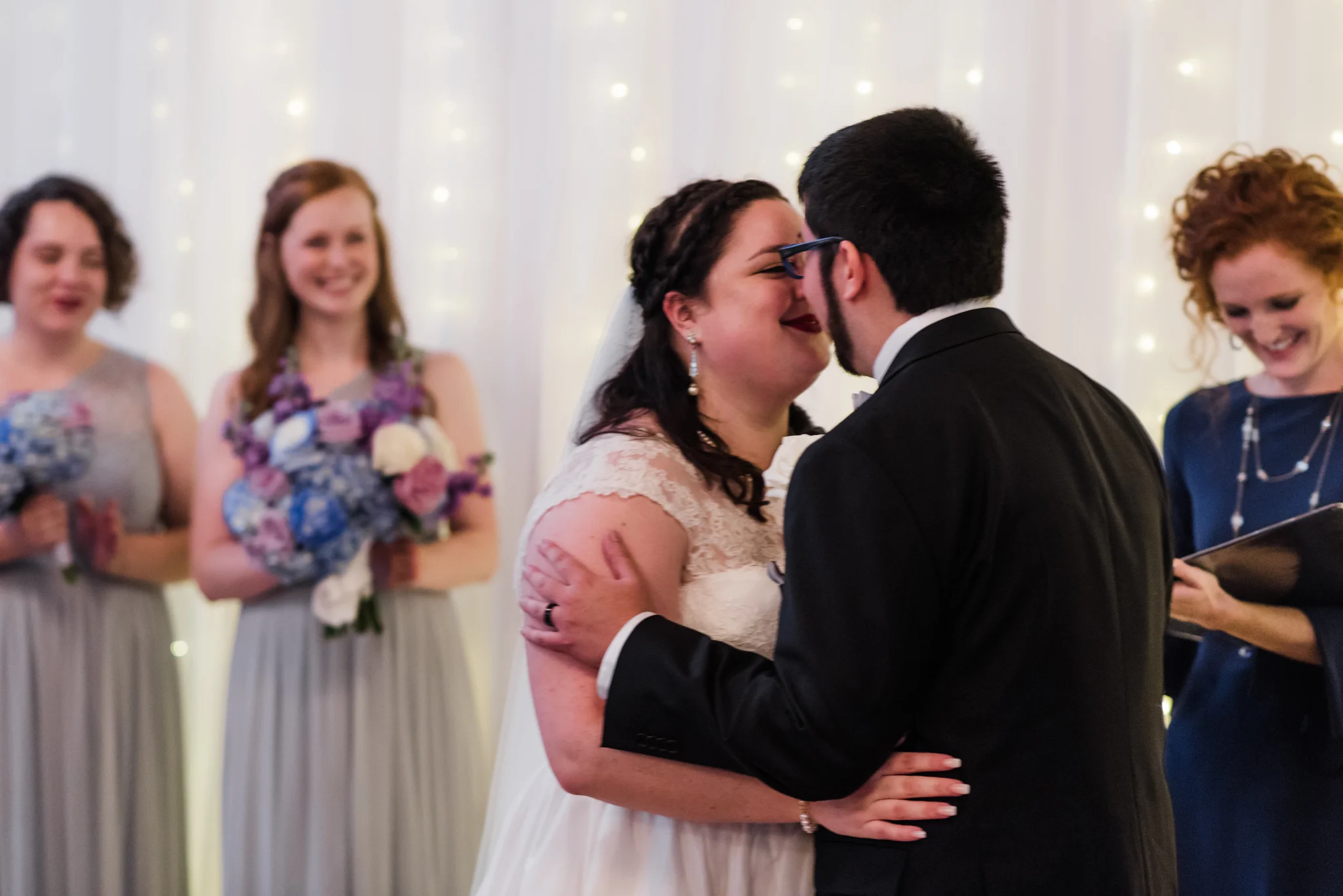  They’re married! 