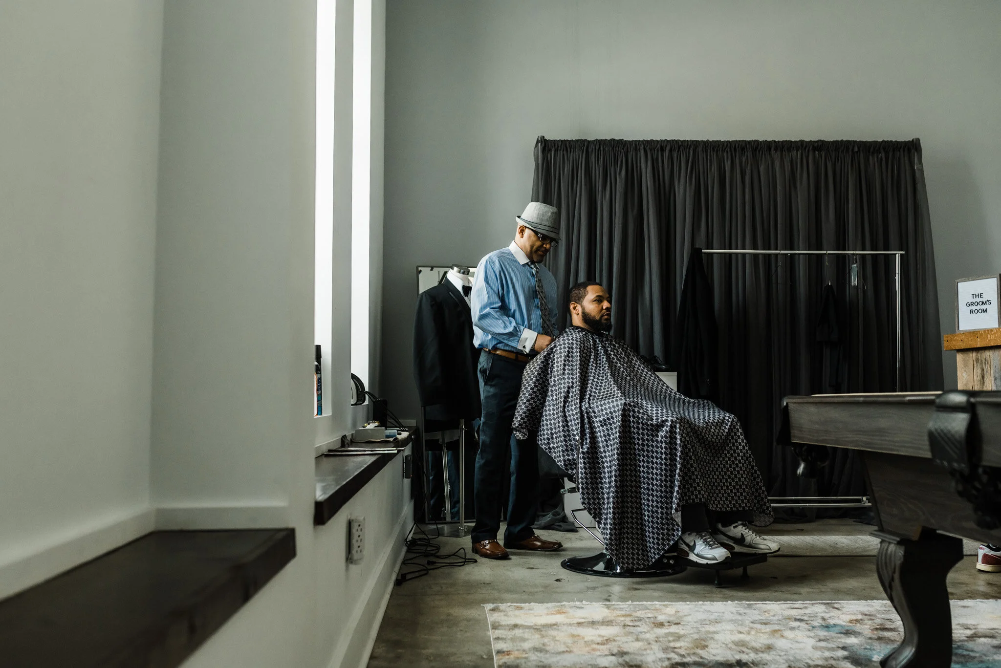 GroomsRoomPaducahKYWedding-15.jpg