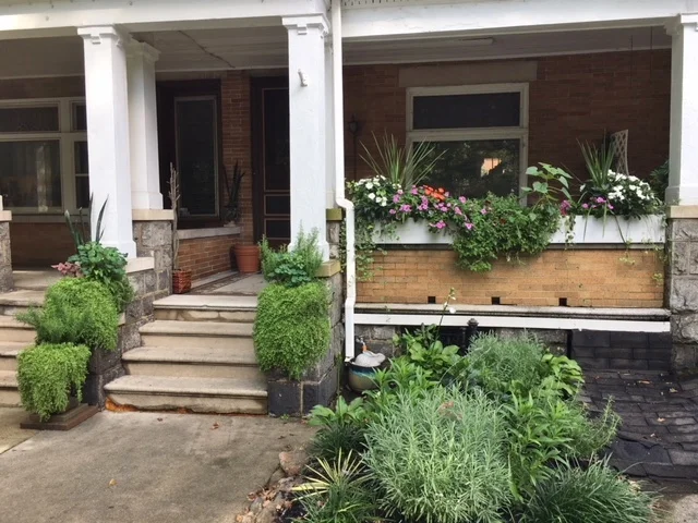 porch 3.JPG