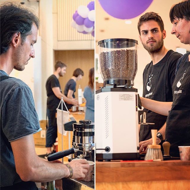 The Coffee Genius solution to high volume events is two coffee bars working in unison. #espresso #lamarzocco #gs3 #anfim #specialtycoffee #coffeecatering #specialtycoffeecatering #skanskahungary #skanska #millpark