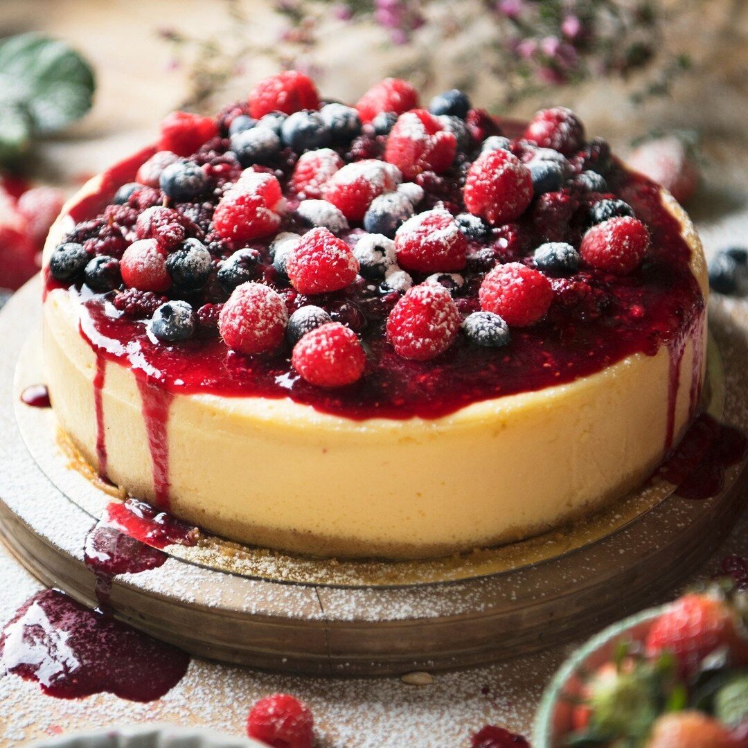 Delightful and delectable, this berry-topped cheesecake will sure be a crowd pleaser!

👩&zwj;🍳Ingredients

180g digestive biscuit
80g unsalted butter
250g reduced fat soft cheese
200ml reduced fat double cream
1 half lemon &ndash; juiced
1 teaspoon