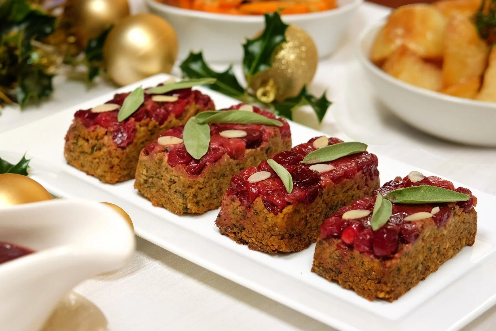 LUXURY FESTIVE ROASTS