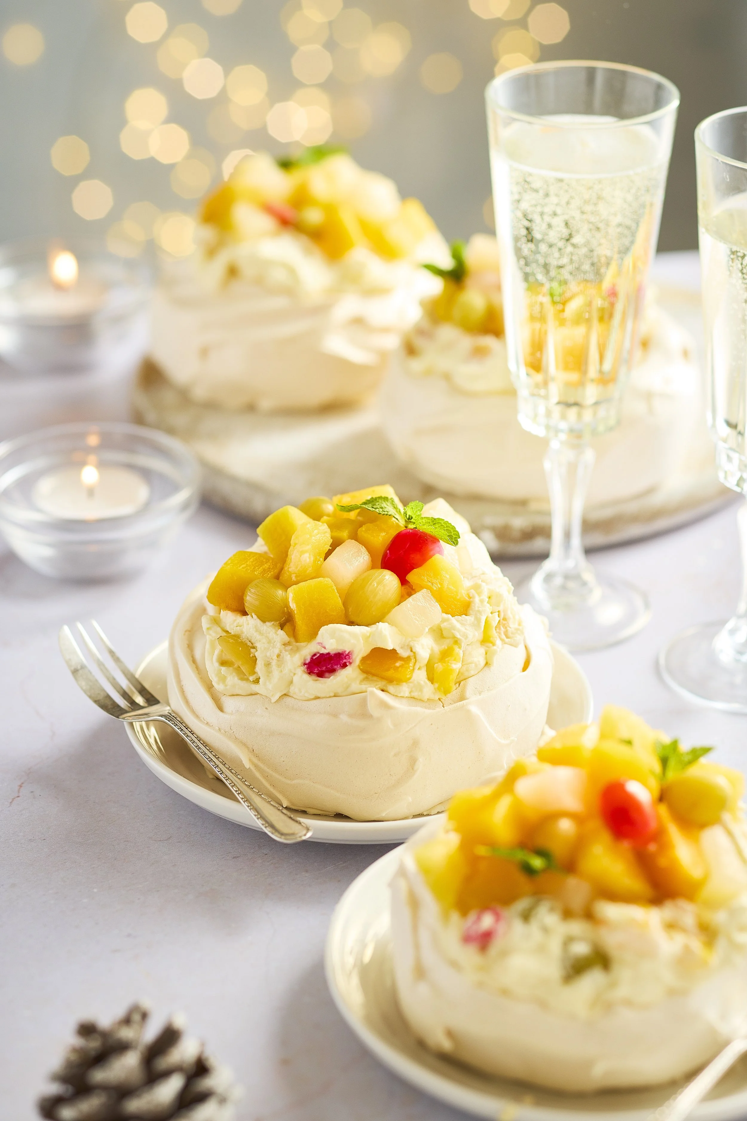 Lisa Faulkner x Del Monte® Mini Fruit Cocktail Pavlovas