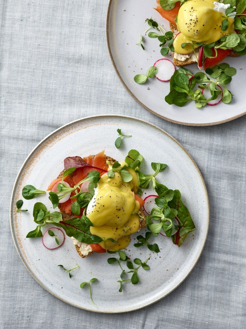 CLASSIC EGGS BENEDICT