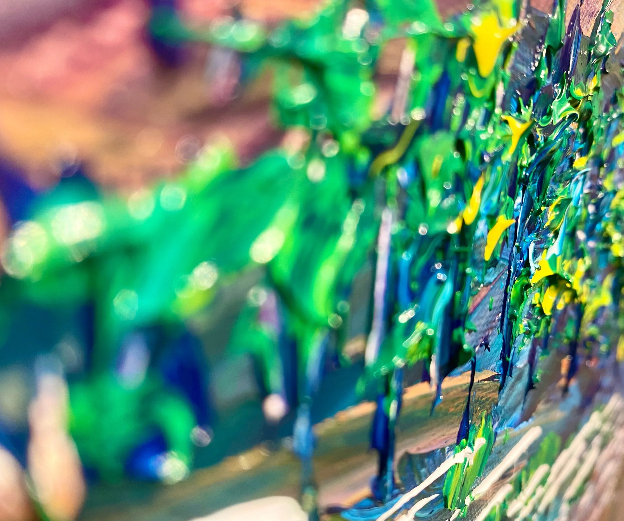 GREEN