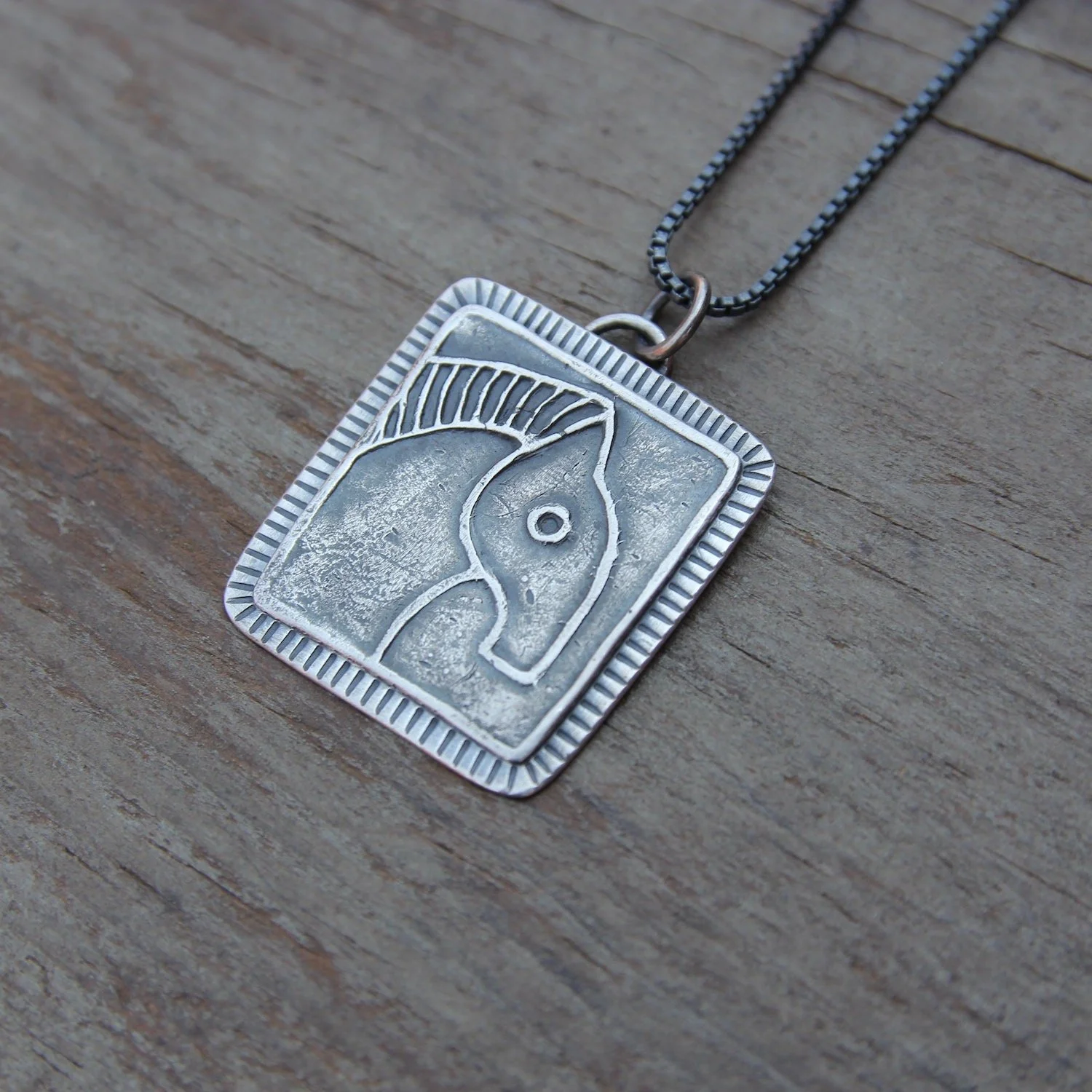 https://i.etsystatic.com/6550085/r/il/668c1a/1859290567/il_fullxfull.1859290567_mtvk.jpg