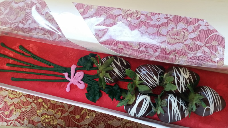 chocolate-berry-bouquet.jpg