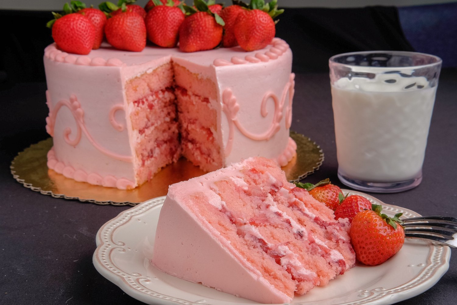 Fresh+Strawberry+cake.jpg