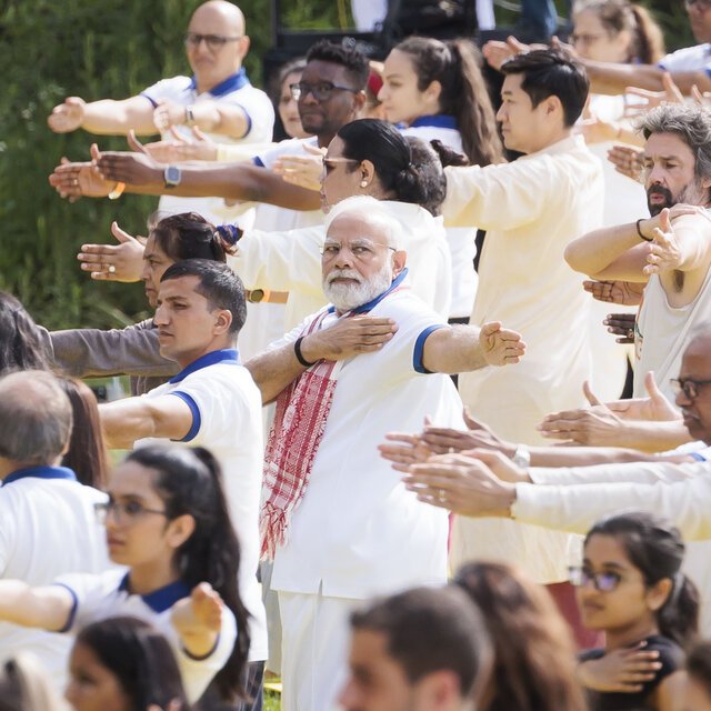 21modi-yoga-mftj-square640.jpeg