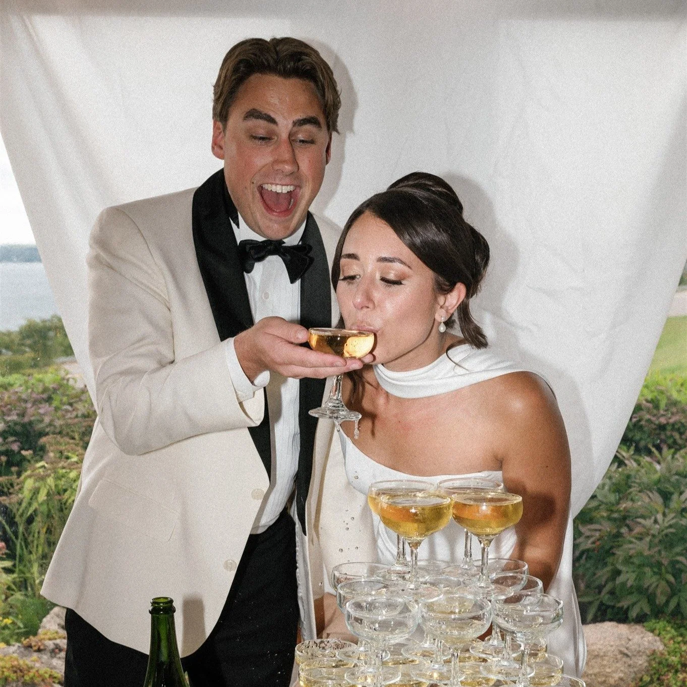 She is definitely that girl! Looking like she's straight outta vogue! 

Hair and Makeup by Gals &amp; Ghouls

Photos @jenboris 

#galsandghouls #luxurybridal #luxuryweddings #michiganweddings #makeupbygalsandghouls