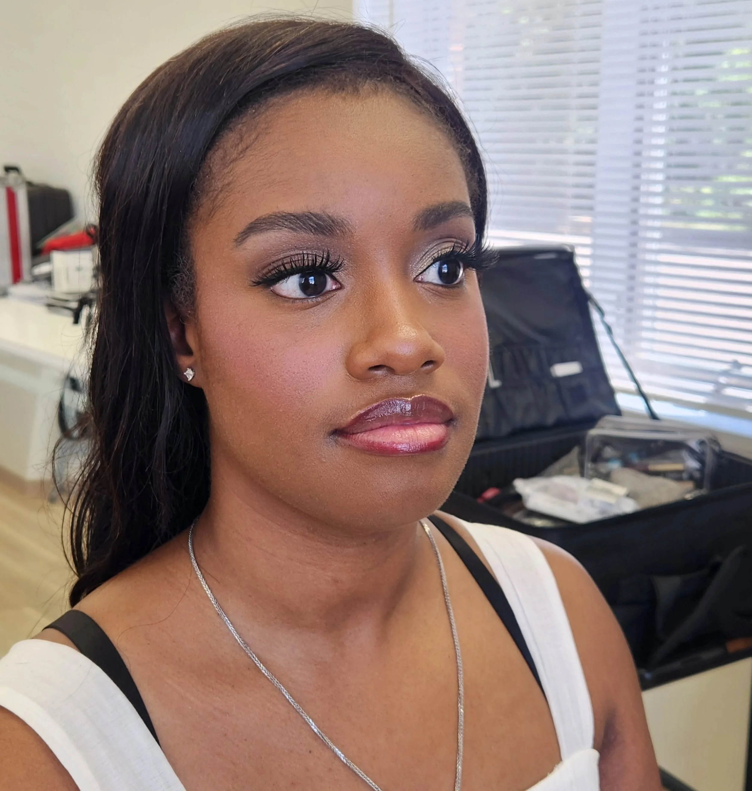 A natural glam moment for Adriannas bridal trial. Loving how this turned out!

Also, some of you may have noticed a new background from our last few photos/videos. Stay tuned for some super exciting news! 

#GalsAndGhouls #BridalHairAndMakeup #michig