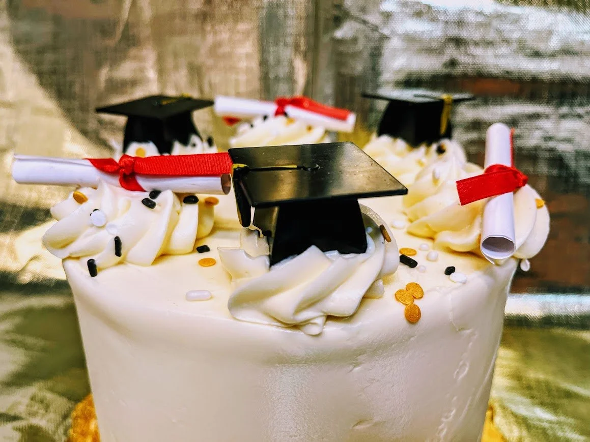 Graduation Cake 7.JPG