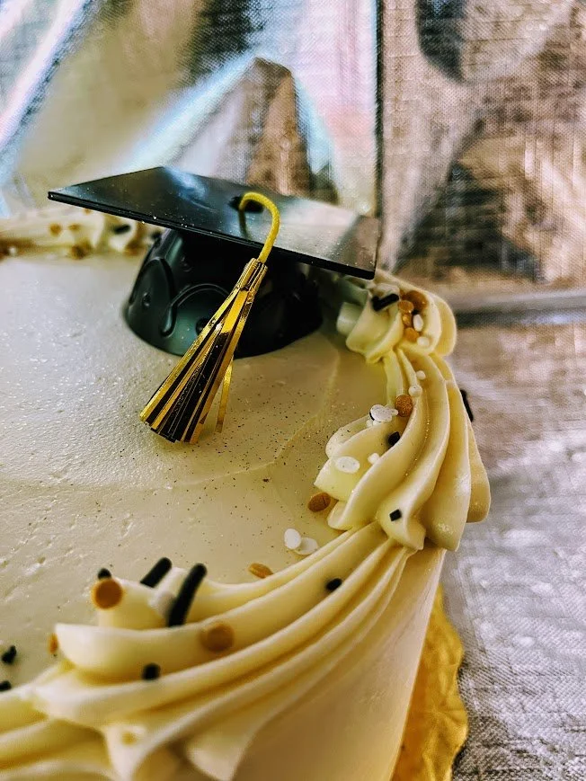 Graduation Cake 5.JPG