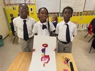 Grade 4 took a fascinating journey through the digestive system! Using play dough, colored pencils, markers, and crayons, they created models to represent the different parts of the system and explored how food travels through the body. #digestivesys