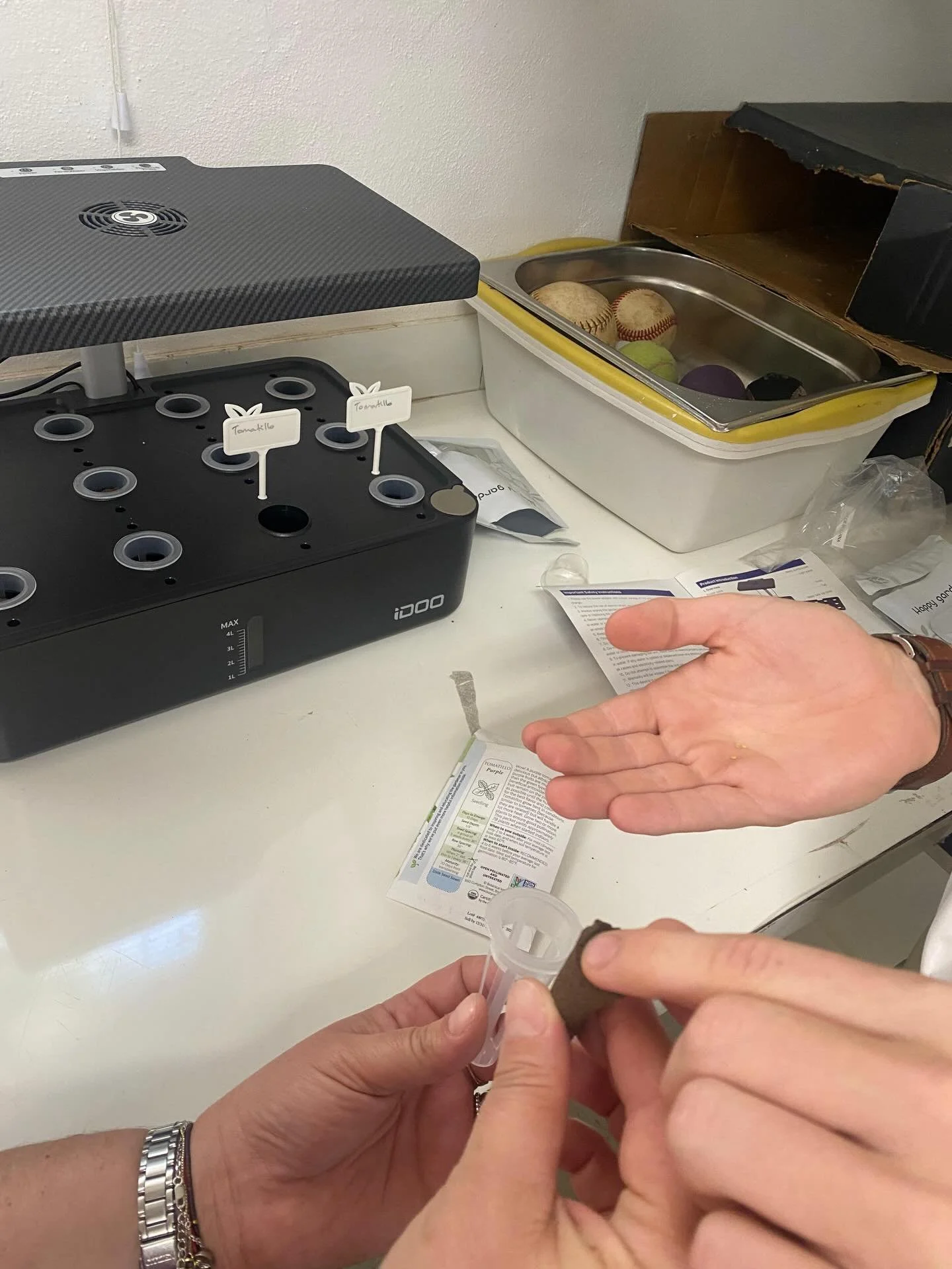 🌱 Growing the future, one seed at a time! 🌱

Our high school science students are getting hands-on with hydroponics as they assemble and set up a hydroponic system using equipment provided by the school. 🔬💧
They are currently germinating seeds of