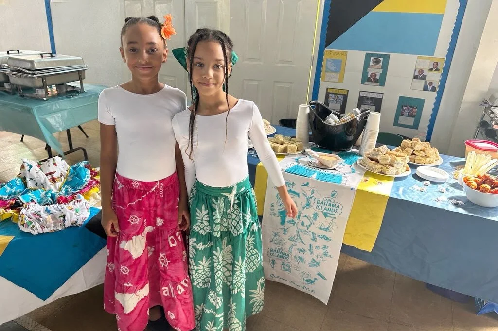 Today Tambearly International School celebrated Commonwealth Day with a wonderful showcase of the cultures, histories, and traditions of Commonwealth nations. Students presented the countries they have been studying through poetry, music, dance, and 