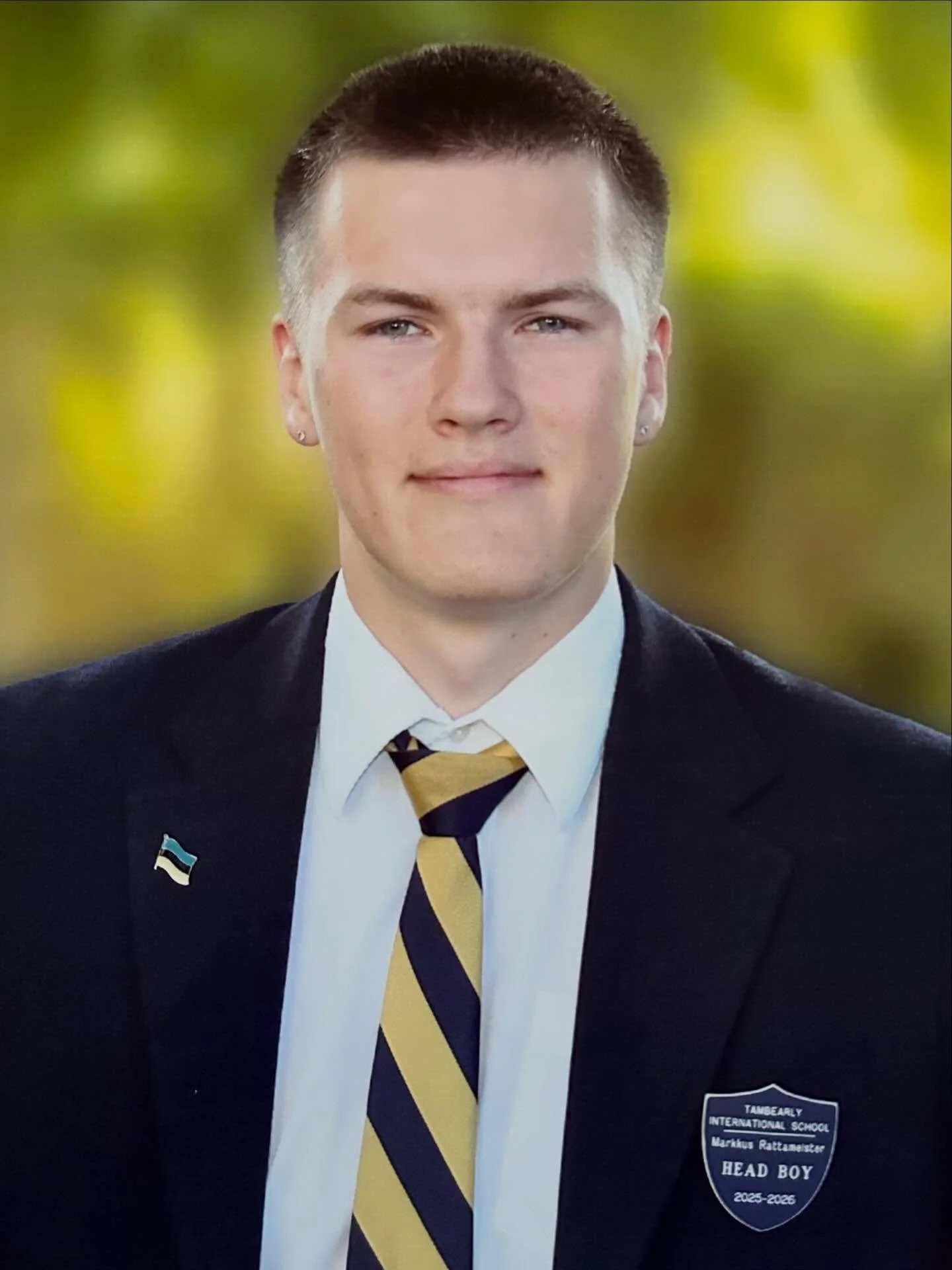 🎓 Senior Spotlight: Markkus Rattameister
We are proud to recognize Markkus Rattameister for the leadership and dedication he has brought to Tambearly. Markkus joined our school in Grade 3 after moving to The Bahamas from Estonia and has served as He