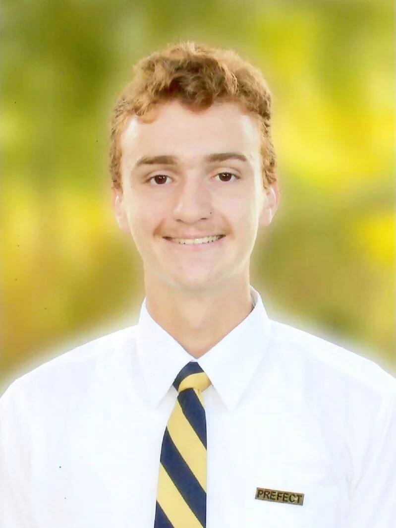 🎓 Senior Spotlight: St&eacute;phane Duhaz&eacute;
We are proud to recognize St&eacute;phane Duhaz&eacute; for his growth and achievements at Tambearly. Originally from France, he joined our school in Grade 9 and quickly rose to the challenge of lear