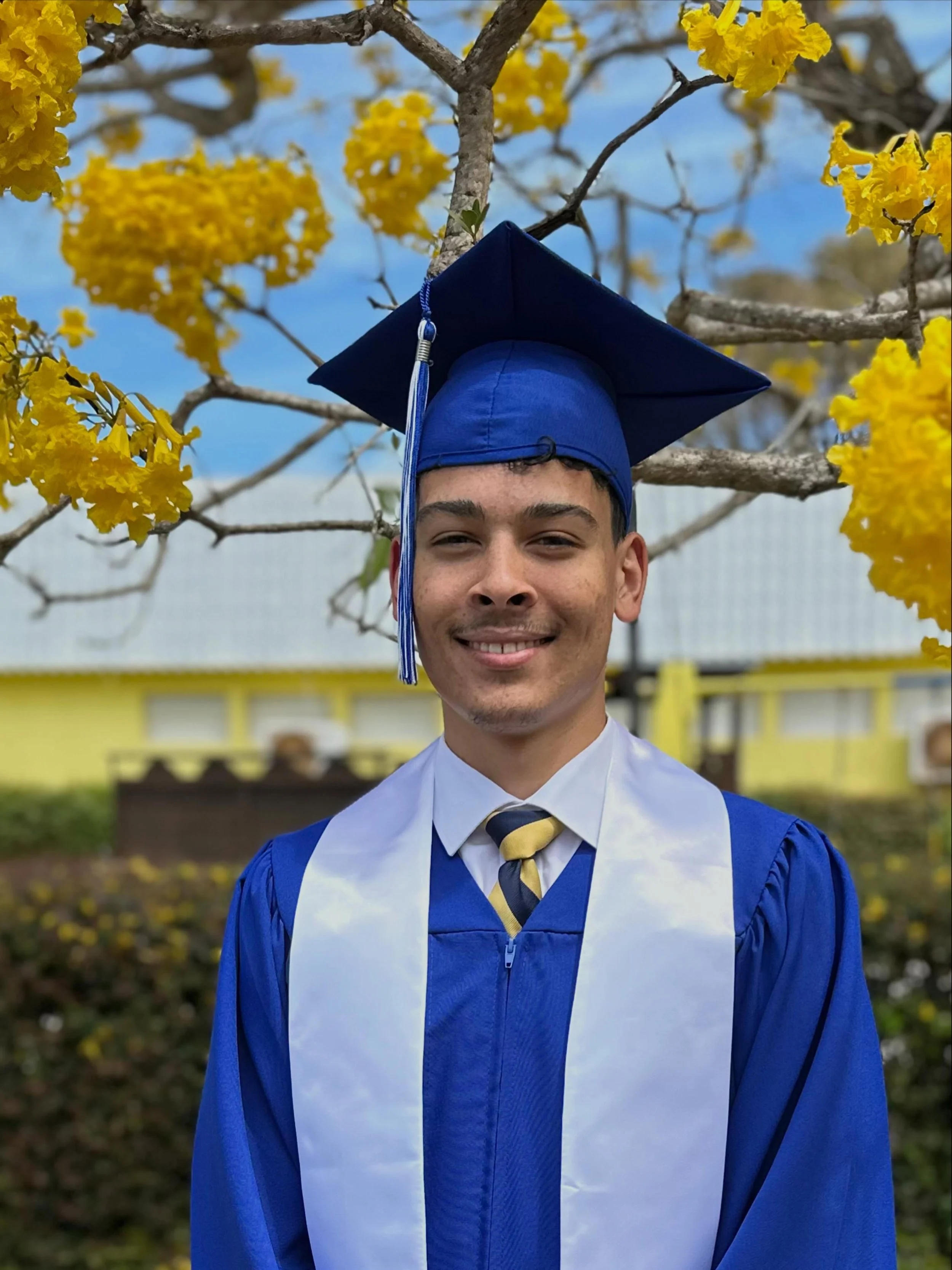 🎓 Senior Spotlight: Maykol Cartwright

Focused, disciplined, and driven, Maykol Cartwright has made a lasting impression during his six years at Tambearly. Whether in the classroom, on the soccer field, or on stage, Maykol approaches everything he d