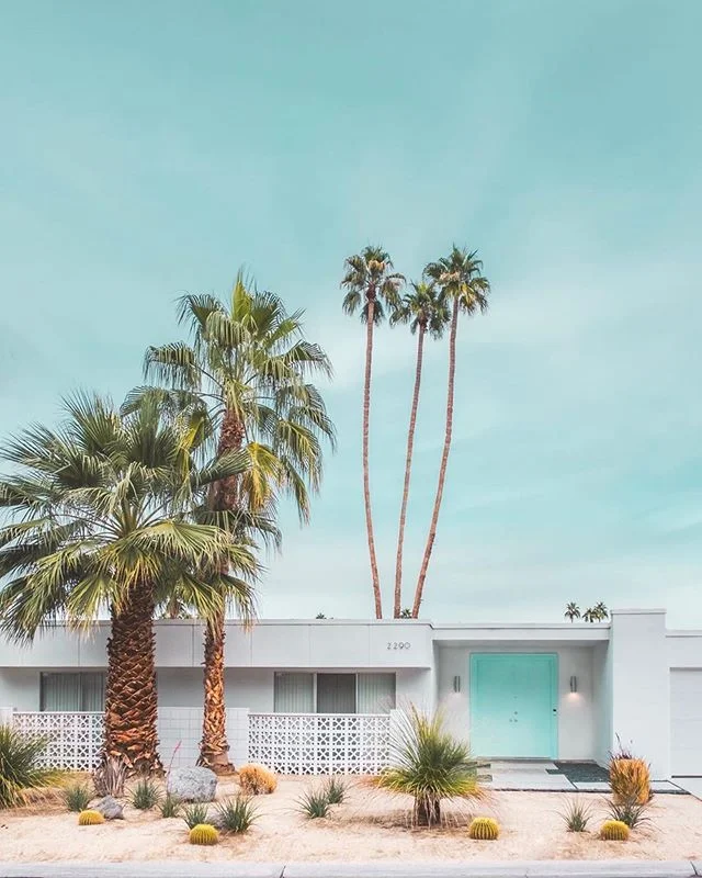 I don&rsquo;t know about you, but Palm Springs in winter is simply splendid.
📸: @mattyjunes
