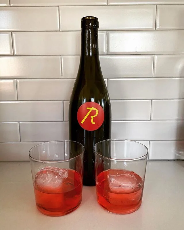 Quarantine rules are the same as vacation rules: no judging and it&rsquo;s 5 o&rsquo;clock all the time.
🥃: @robertaspizza&rsquo;s Prebatch Negronis