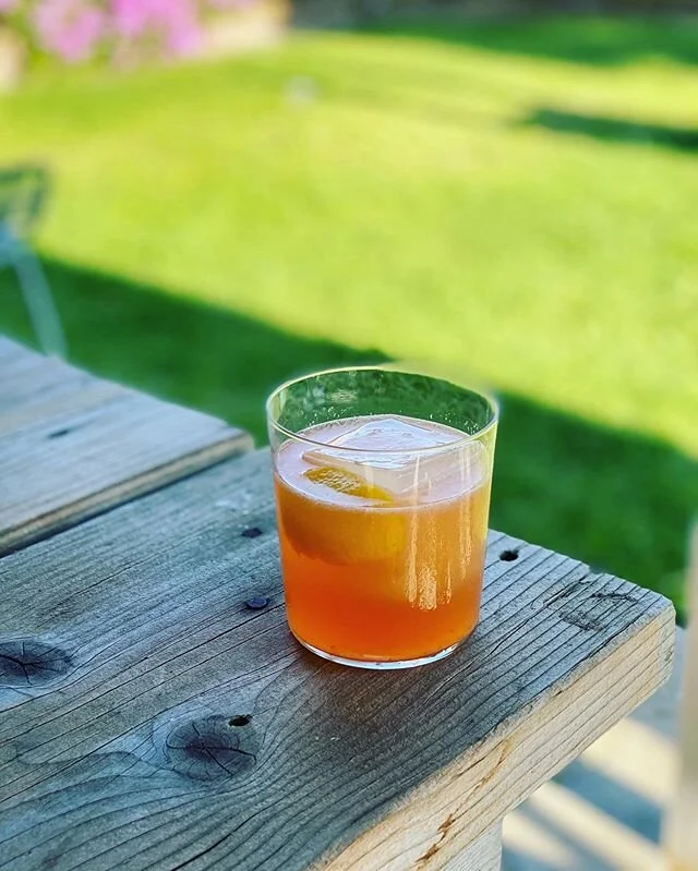 Anyone else upping their cocktail game while in quarantine? 🙋&zwj;♂️🥃🍸
🥃: Whiskey sour with strawberry mint simple syrup.