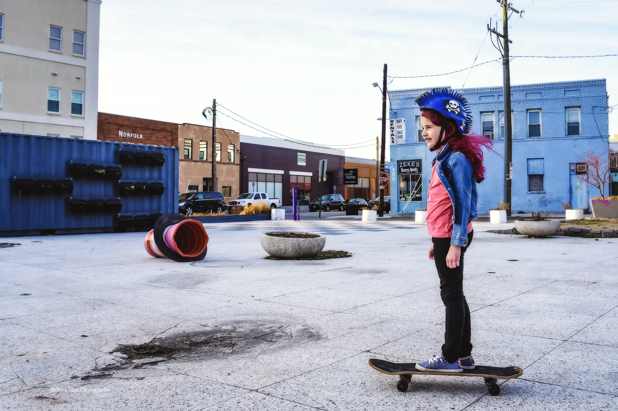 Norfolk-VA-Portraits-Melissa-Bliss-Photography-NEON-kidlet-WEB.jpg