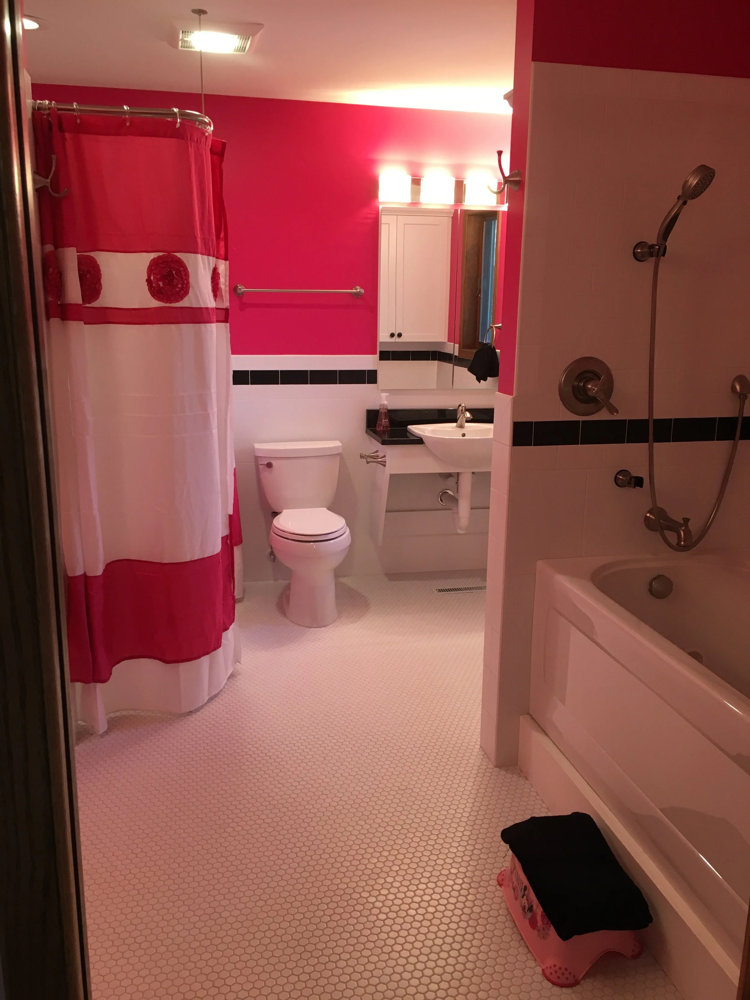 EK3.1 ACCESSIBLE BATH REMODEL 3 IMG_6730.JPG