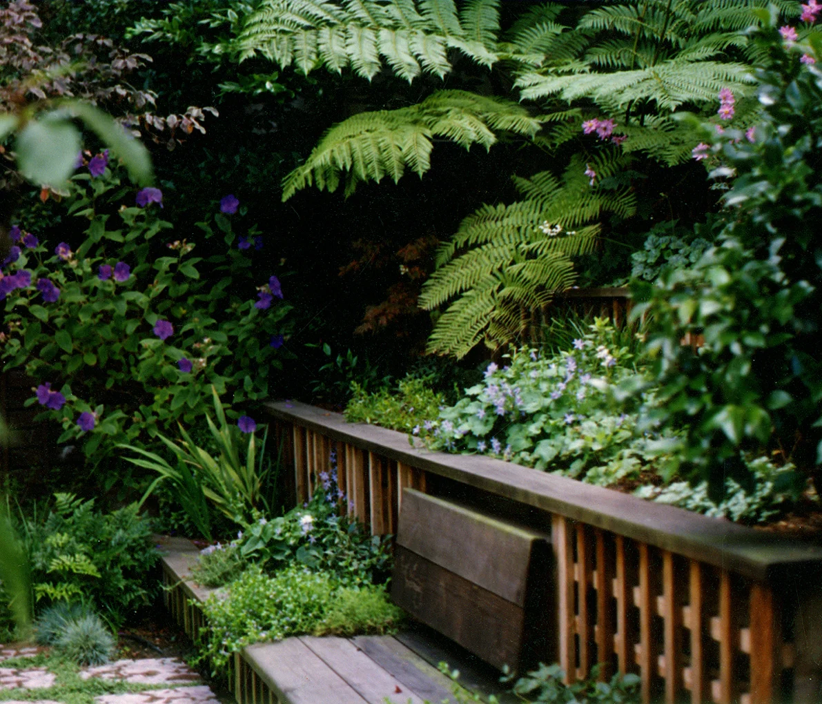 Baird_Seating on Wall_retouched.jpg