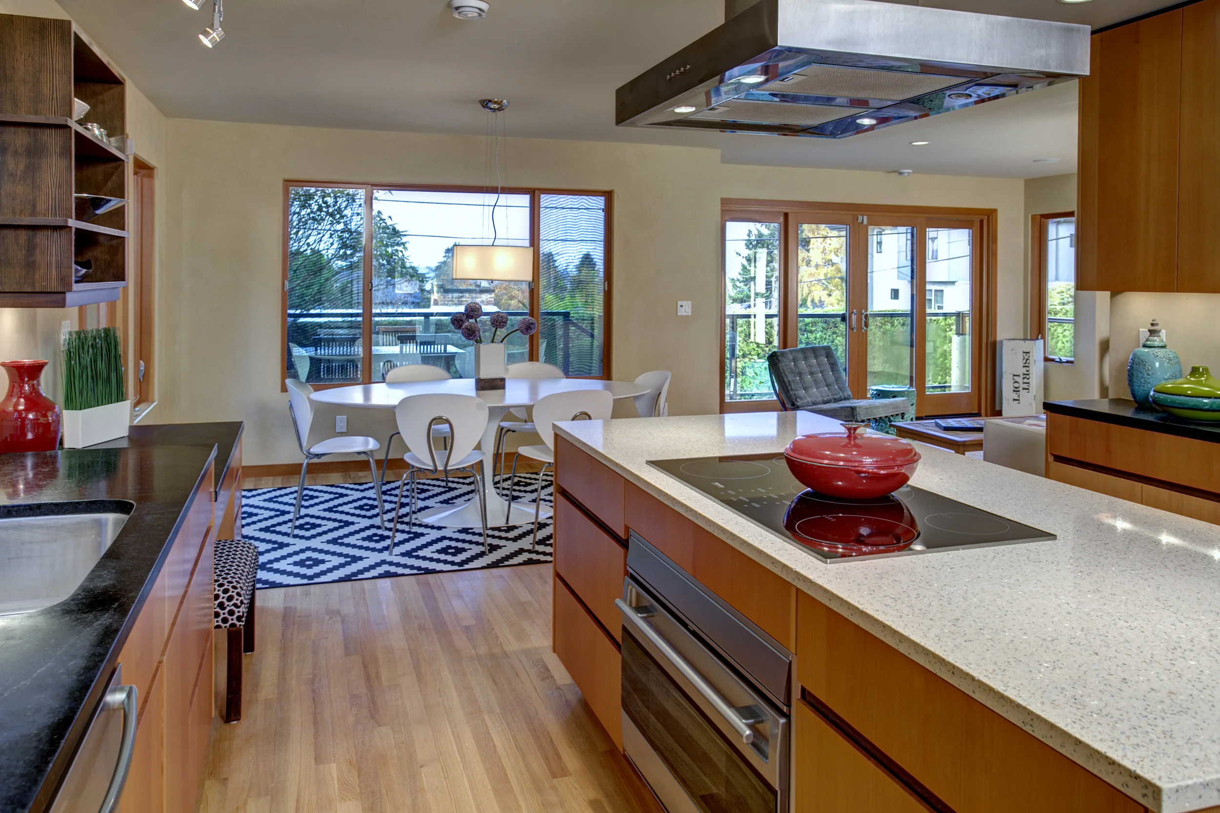 Kitchen04.jpg