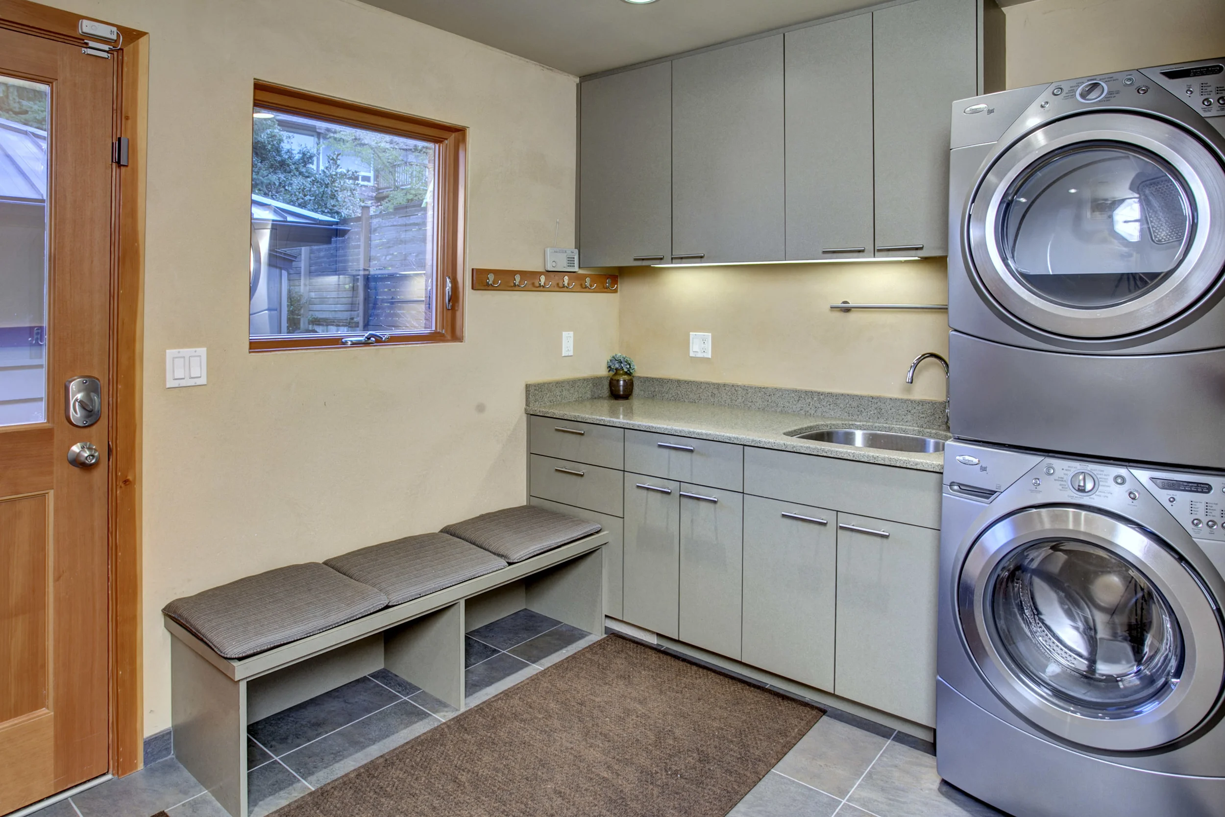 Mudroom01.jpg