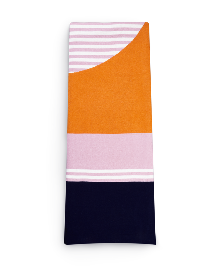 rsz_cella__throw_pink_closed.png