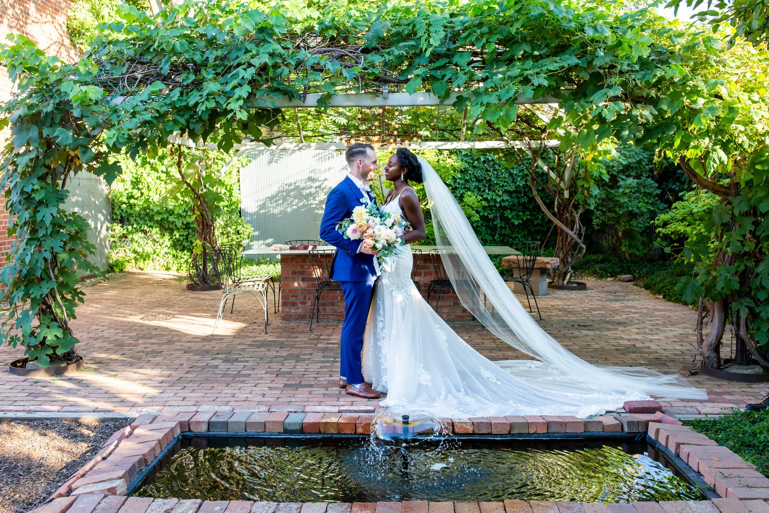 210912_Wedding_AfuaKyle_Blanc_HappyCouple_11.jpg