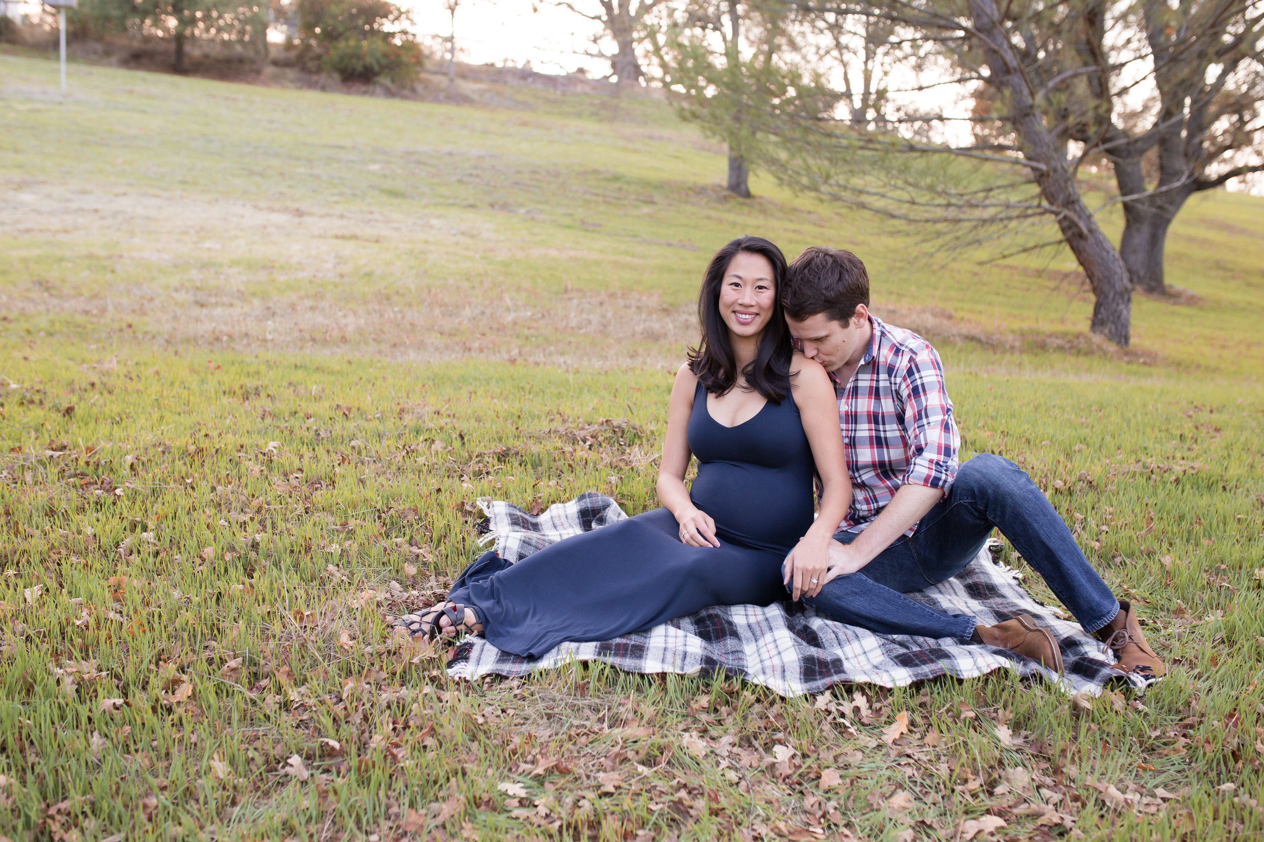 Lauren&NealMaternity-5.jpg