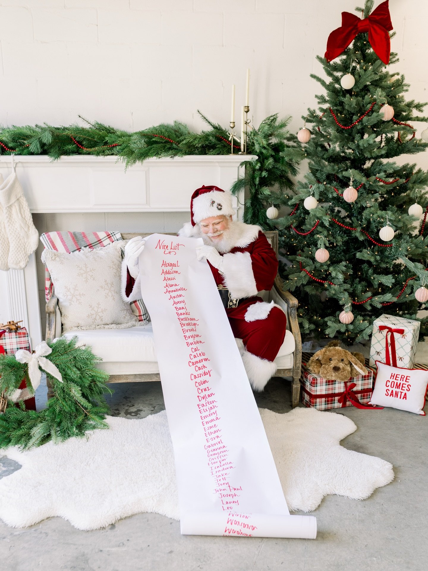 Santa galleries officially start going out this week! My fourth annual Santa Experience was the biggest and most magical one yet, and I&rsquo;m still smiling thinking about all the moments we captured. Every year I try to push the set a little furthe