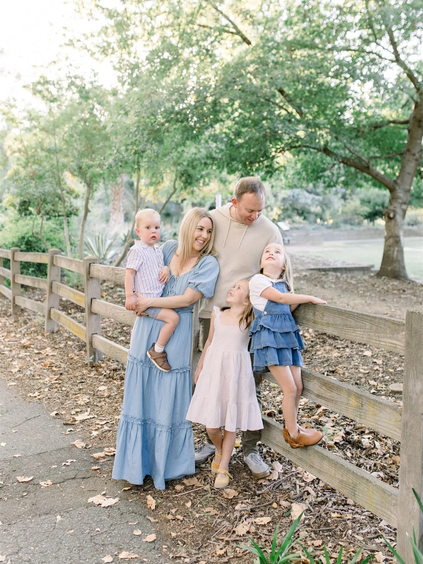 Fall came in hot this year.
Full calendars, fast days, and not a lot of time to keep up with the internet.
But these moments were never meant to be rushed.
A little late to posting, right on time to remembering, because these photos deserve their mom