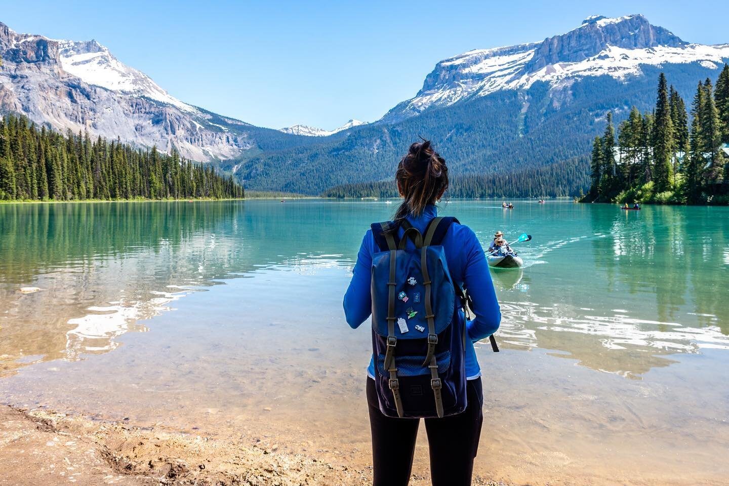 Stopped to take in the view at Emerald lake 😍

📸: @rahiljivani